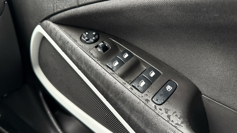 Vauxhall Crossland X 1.2 [83] Griffin 5dr [Start Stop] Petrol Hatchback